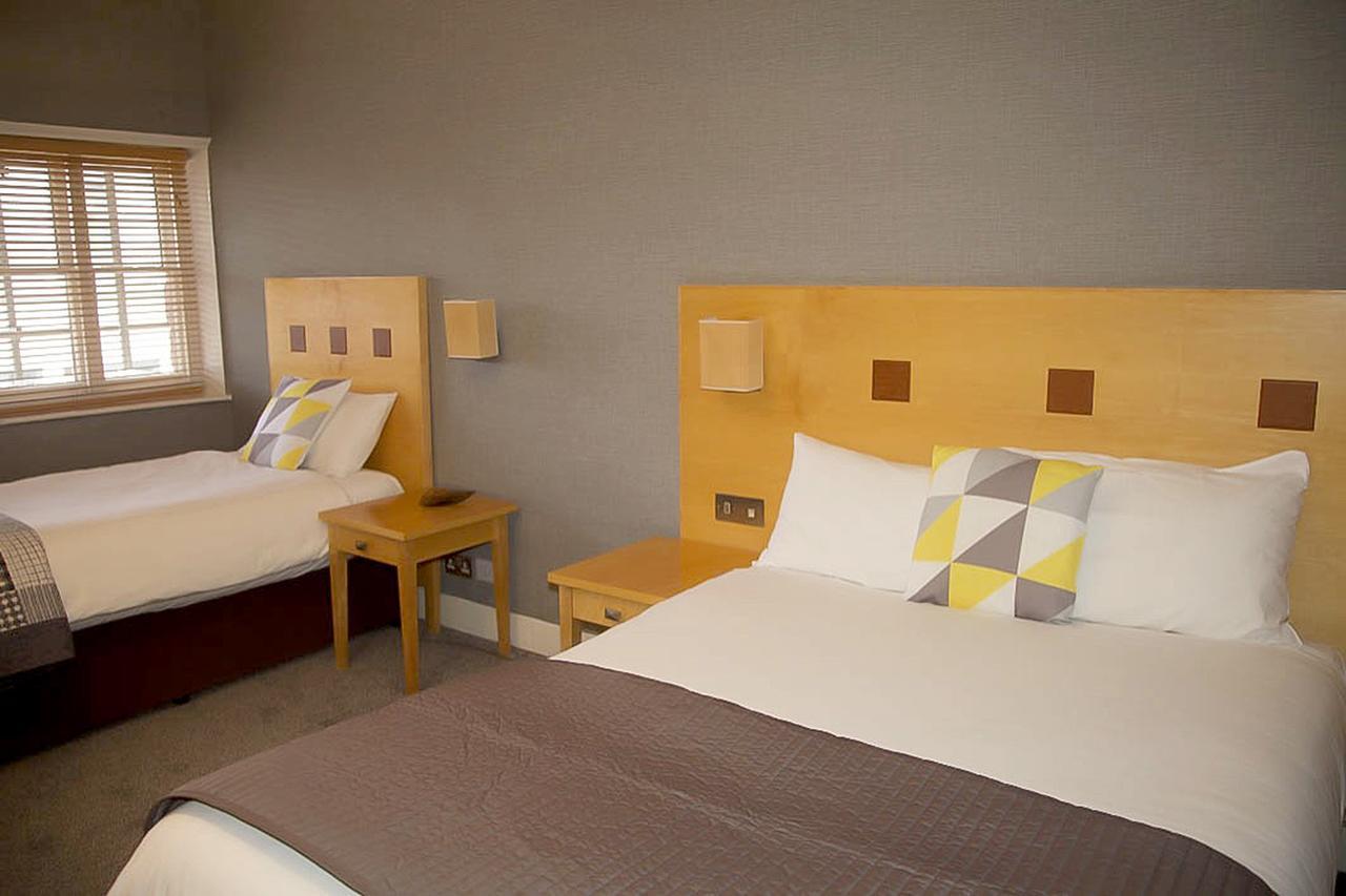 The Warwick Arms Hotel Zewnętrze zdjęcie