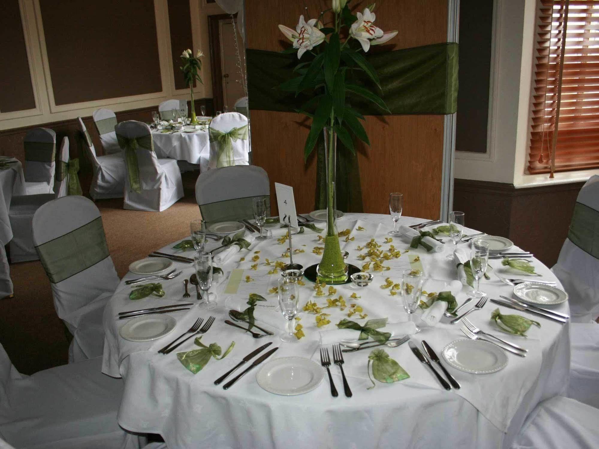 The Warwick Arms Hotel Zewnętrze zdjęcie